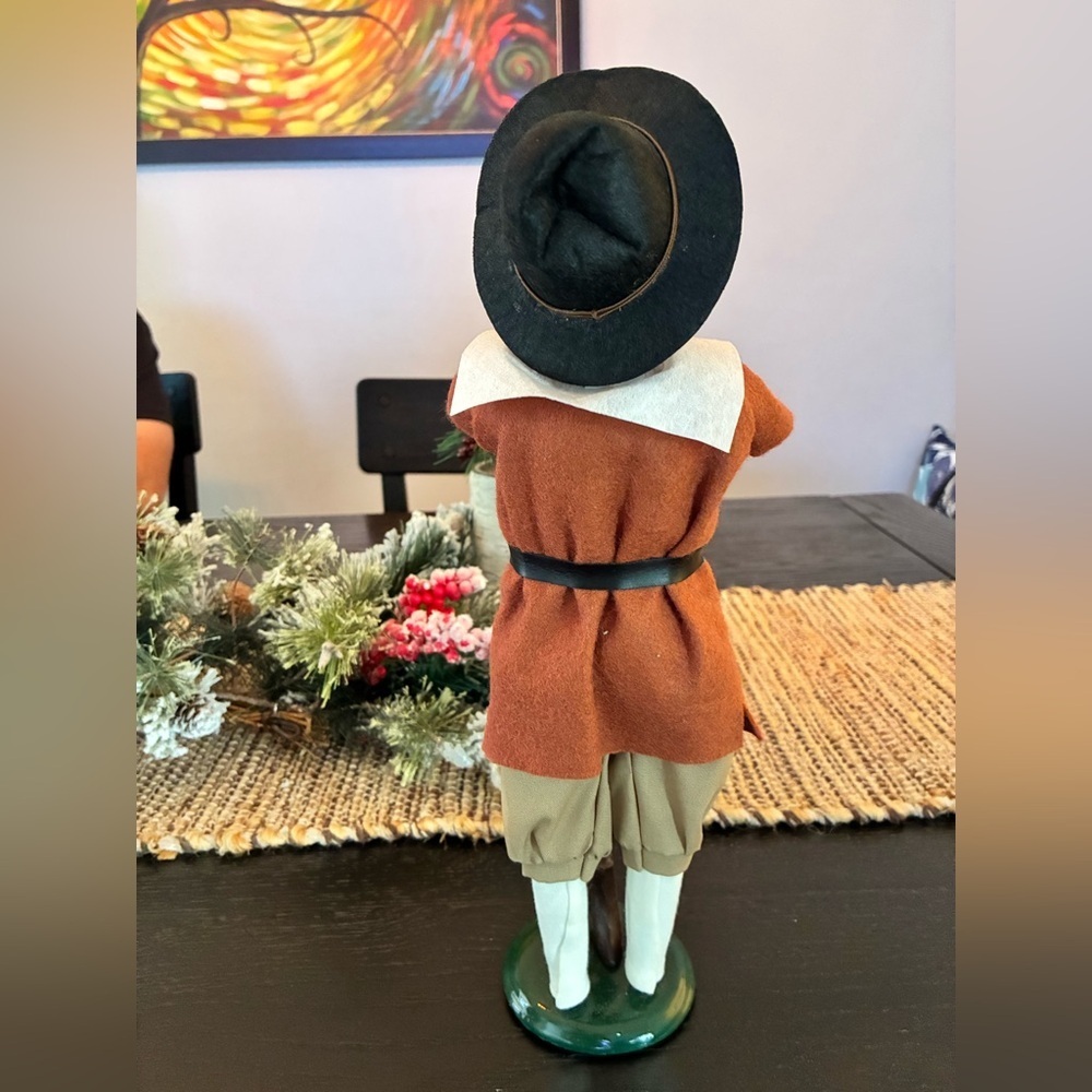 Bryers Choice Christmas Caroler - Picture 5 of 7